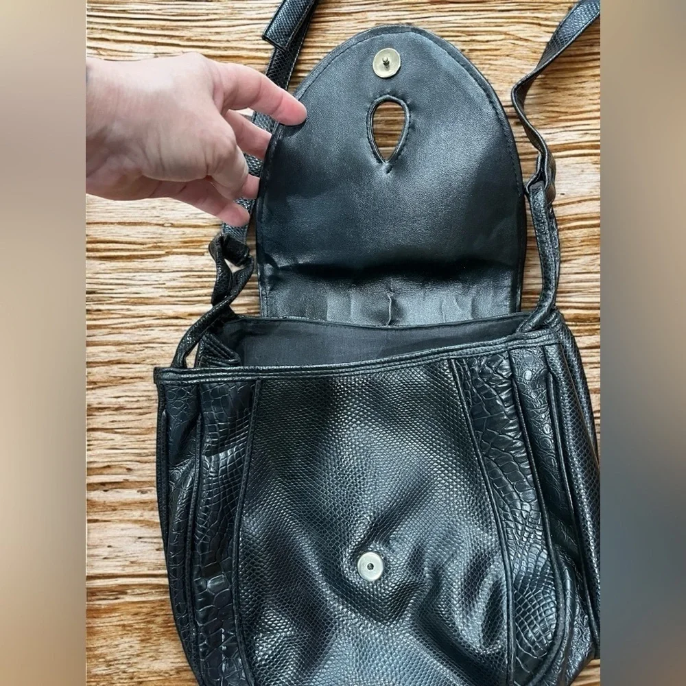 Black faux vegan leather vintage grunge embossed Textured crossbody bag Purse